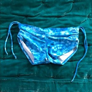 Onzie Tie Dye Hot Pants